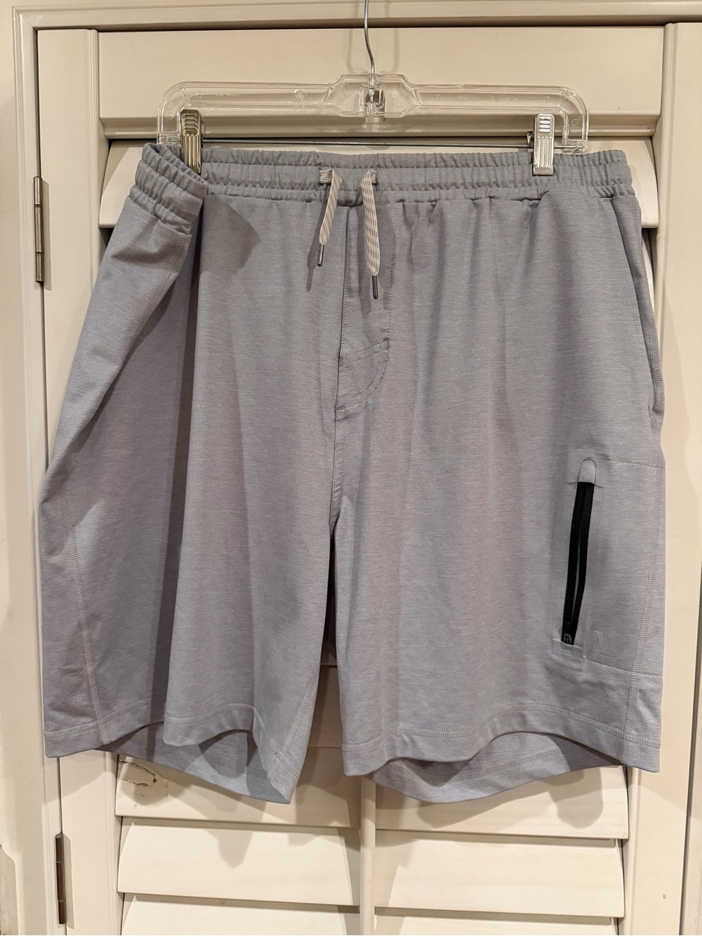 Vuori Men's Athletic Drawstring Shorts - Light Gray